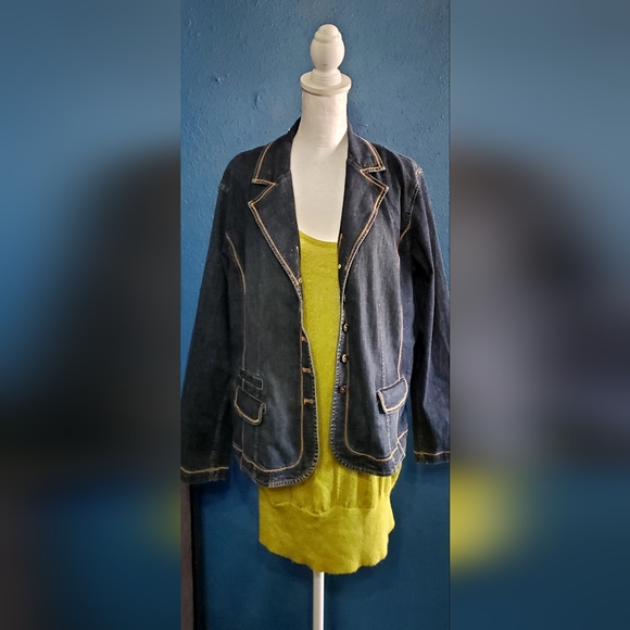 Women's Clothing Lot Plus Size 3X 18/26/28 Name BRAND TRENDY Items- JEANS, TOPS - Picture 3 of 12